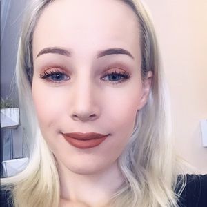 Meet your Posher, Julie
